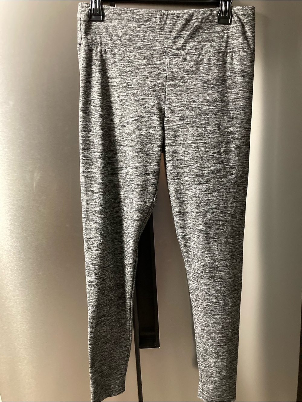 ⭐️⭐️ No Boundaries Gray Heather Stretch Leggings